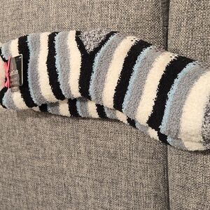 New pair Cuddl Duds sherpa lined lounge socks